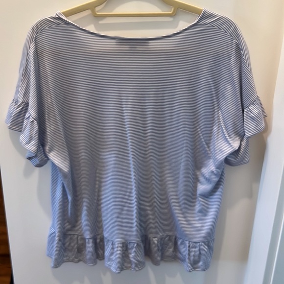 Loft oversized striped tshirt with peplum hem and ruffle sleeves. Size S. - Picture 2 of 2